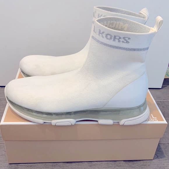 Michael Kors Booties - Picture 2 of 5